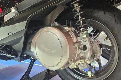 Xe máy điện giảm giá mạnh chỉ từ 15,5 triệu đồng, giá xe máy Honda, Yamaha rẻ chưa từng có, cơ hội cực hiếm cho khách mua