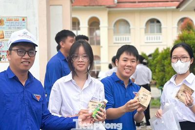 Dự đoán phổ điểm thi tốt nghiệp THPT 2026: Môn Ngữ Văn sẽ là 'biến số' khó lường?