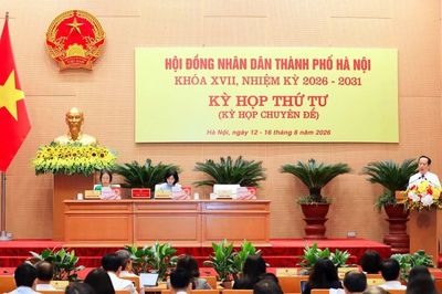 Hà Nội xem xét việc hạn chế phương tiện cá nhân, thu phí giảm ùn tắc giao thông