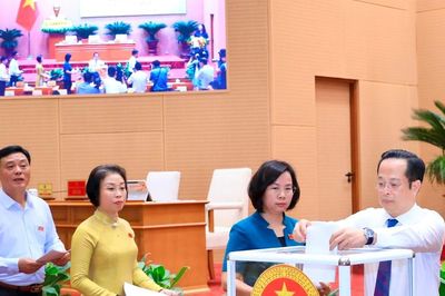 Hà Nội tăng mức xử phạt với 28 hành vi vi phạm an ninh trật tự và giao thông đường bộ