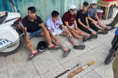 Công an phát hiện nhiều nhóm thanh thiếu niên mang dao đi hỗn chiến