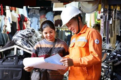 EVNCPC: Điện tăng trưởng, dịch vụ bứt phá