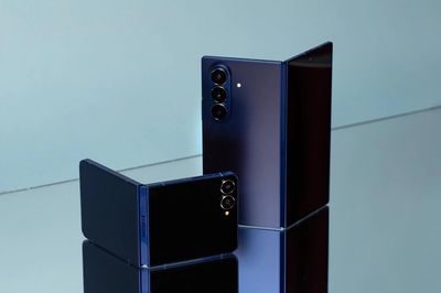 Điện thoại gập dùng được mấy năm trước khi hỏng?