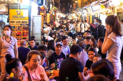 Hà Nội cho phép kinh doanh xuyên đêm với các dịch vụ này