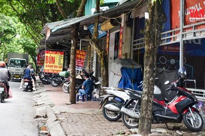 Ngang nhiên 'xẻ thịt' đất thể thao để cho thuê kinh doanh thu lời