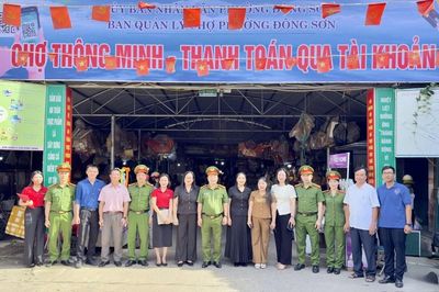 Đông Sơn ra mắt mô hình 'Chợ thông minh - thanh toán qua tài khoản'