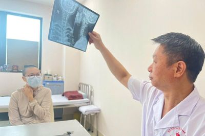 Phối hợp y học cổ truyền và y học hiện đại, tăng hiệu quả điều trị chấn thương thể thao
