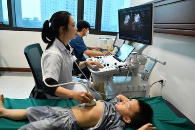 Trẻ dưới 6 tuổi phải khám sức khỏe định kỳ ít nhất 1 lần/năm