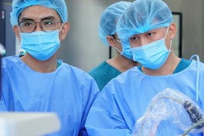 Tán sỏi qua đường hầm nhỏ dưới da giúp hồi phục nhanh