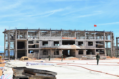 Bộ đội Biên phòng TP Huế ra quân hỗ trợ thi công Trường nội trú liên cấp A Lưới 4