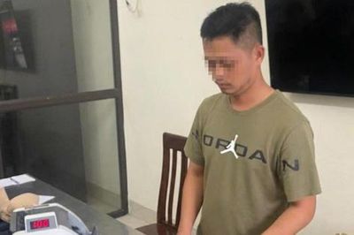 Khởi tố chủ tàu cá vận chuyển trái phép hơn 47 vạn Nhân dân tệ qua biên giới