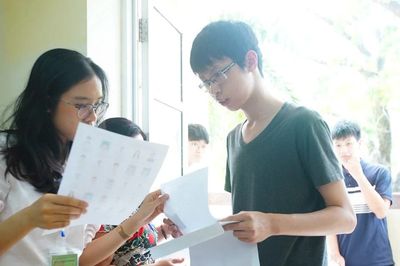 Dự báo biến động mạnh phổ điểm ở các tổ hợp chính