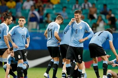 Tuyển Uruguay 'mắc kẹt' tại Mexico trước ngày ra quân World Cup, đổ lỗi cho FIFA vì sự cố