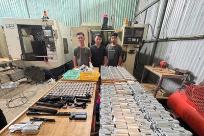 Bóc gỡ tận gốc các 'công xưởng' chế tạo súng đạn quy mô lớn