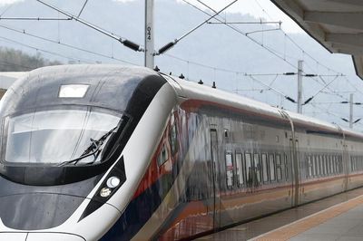 Việt Nam có thể tham gia mức độ nào vào đường sắt tốc độ cao, điện hạt nhân?