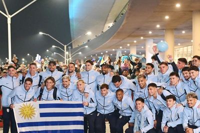 Tuyển Uruguay gặp biến cố lớn trước trận mở màn World Cup