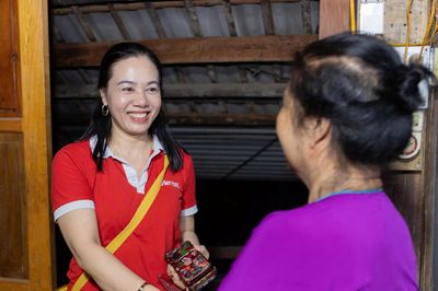Nhà mạng mở cửa cả tối để hỗ trợ khách hàng xác thực thuê bao