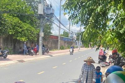 Nam sinh bị người đàn ông đánh tử vong giữa đường