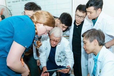 Hợp tác y khoa với Hoa Kỳ đưa kỹ thuật chấn thương chỉnh hình hiện đại về cơ sở