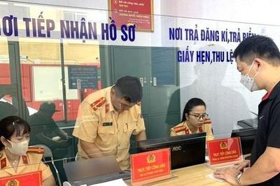 Người dân đăng ký, sang tên ô tô, xe máy cần chú ý quy định mới để không bị lừa