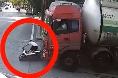 Bị xe bồn tông từ phía sau, nam thanh niên thoát chết trong gang tấc