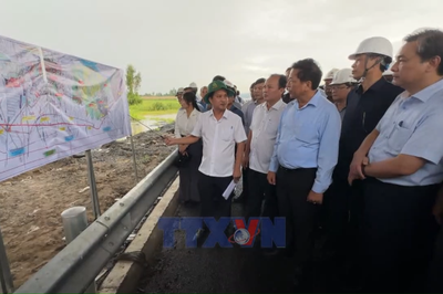 Thúc tiến độ hai tuyến cao tốc trọng điểm ĐBSCL