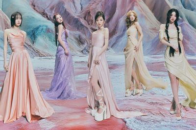 Red Velvet xác nhận tái xuất với đội hình đầy đủ sau hơn 2 năm