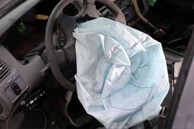 Triệu hồi hàng trăm nghìn xe ô tô tại Việt Nam vì lỗi túi khí Takata