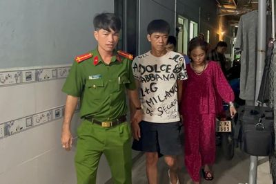 Công an phường Long Xuyên tạm giữ hình sự 3 đối tượng liên quan chất ma túy