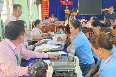 Phường Điện Bàn Đông huy động tiền gửi tiết kiệm chung tay vì người nghèo