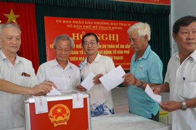 Lấy ý kiến cử tri đại diện hộ gia đình về dự thảo đề án sắp xếp tổ dân phố