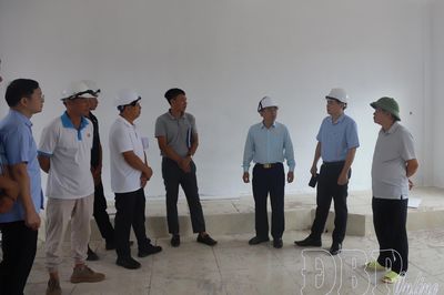 Phó Chủ tịch UBND tỉnh Nguyễn Văn Đoạt kiểm tra tiến độ trường liên cấp tại xã Nậm Kè, Quảng Lâm