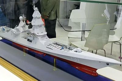 Nga trưng bày mô hình tàu khu trục hạt nhân Lider với tham vọng 19.000 tấn