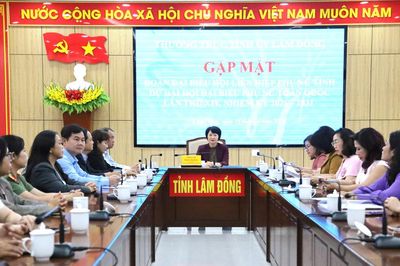 Thường trực Tỉnh ủy Lâm Đồng gặp mặt Đoàn đại biểu dự Đại hội Phụ nữ toàn quốc lần thứ XIV
