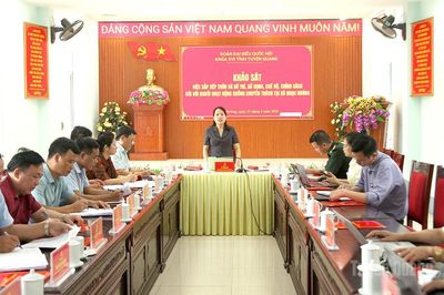 Đoàn đại biểu Quốc hội khóa XVI và Đoàn giám sát của HĐND tỉnh làm việc tại xã Ngọc Đường, Tân Trịnh