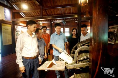 Nhà báo - Đam mê và dấn thân