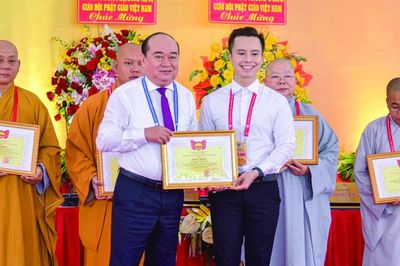 Người trẻ phụng sự trong ngôi nhà Giáo hội