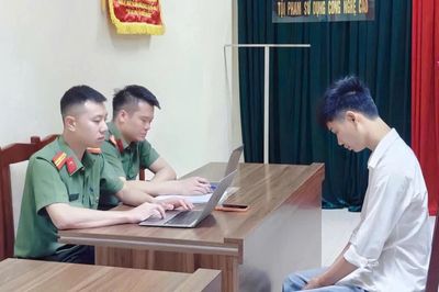 Tiktoker 'Khuê ơi dậy đi' bị phạt hơn 8,7 triệu đồng vì đăng tải thông tin xuyên tạc
