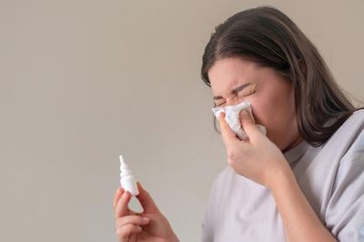 Bác sĩ chỉ mẹo phân biệt viêm mũi dị ứng và viêm xoang trong những ngày hè