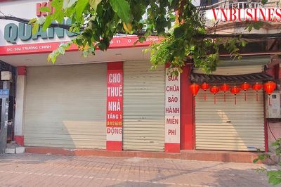 Cuộc 'tháo chạy' khỏi mặt bằng bán lẻ trung tâm đang tái diễn?