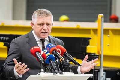 Thủ tướng Slovakia yêu cầu EU đền bù số vũ khí đã viện trợ Ukraine