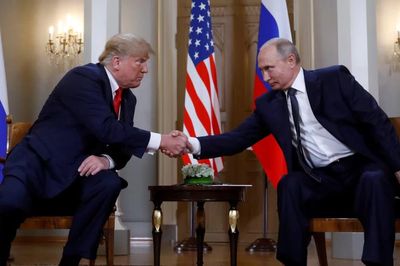 Tổng thống Putin chúc mừng sinh nhật ông Trump qua điện thoại