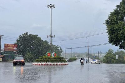 Cảnh báo dông,lốc, sét, mưa đá và mưa lớn cục bộ