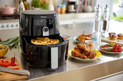 Dùng nồi chiên không dầu mỗi ngày, nhiều gia đình giảm đáng kể tiền điện nhờ 5 thay đổi nhỏ này