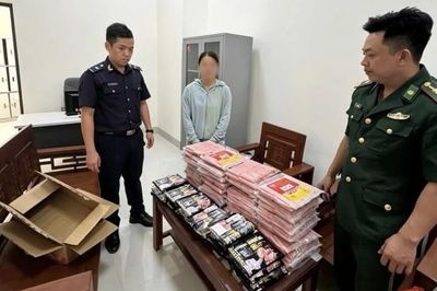 Cao Bằng: Phát hiện, xử lý vụ vận chuyển 90 kg xúc xích không có chứng từ hợp pháp
