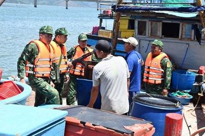 Tp. Huế: Bộ đội Biên phòng phát hiện hai tàu cá khai thác thủy sản sai vùng quy định