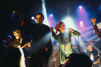 Ban nhạc rock gây chú ý khi đưa tiếng Việt và nghệ thuật thư pháp ra quốc tế