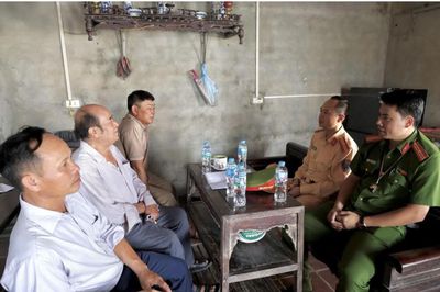 Xử lý bến bãi không phép, đảm bảo giao thông đường thủy mùa mưa bão