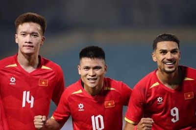 HLV Kim Sang-sik loại Filip Nguyễn, triệu tập Tài Lộc và Hoàng Hên lên tuyển Việt Nam