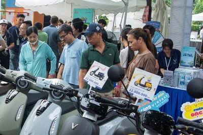 Hà Nội 'chốt' phương án hỗ trợ chuyển đổi phương tiện giao thông xanh